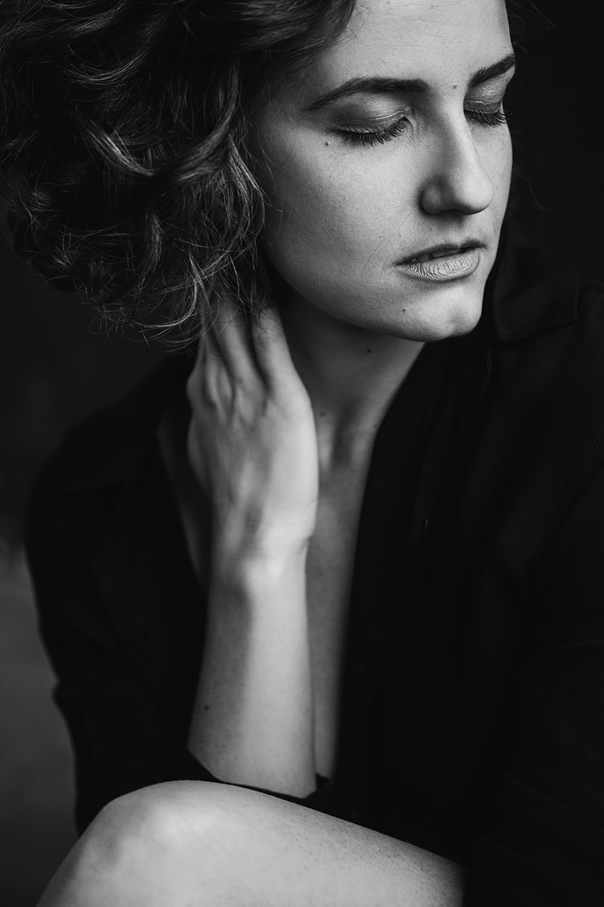 Closeup schwarzweiß Portrait von einer Frau